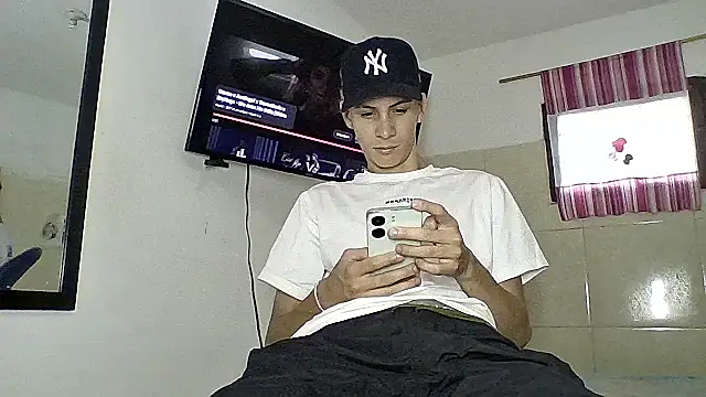 sam hottt online show from October 15, 9:33 pm