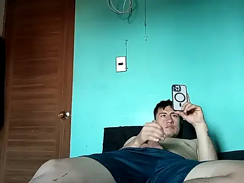 True Di online show from October 24, 6:53 pm