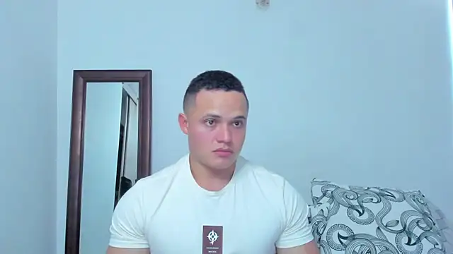 KingLevi01 online show from February 19, 10:39 pm