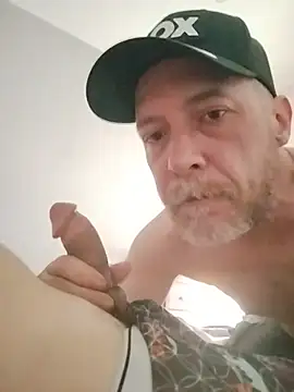 porkypproni online show from August 9, 10:48 pm