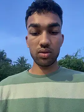 Snapshot of cutekaran chatting on October 21, 12:36 am cutekaran online show from October 21, 12:36 am