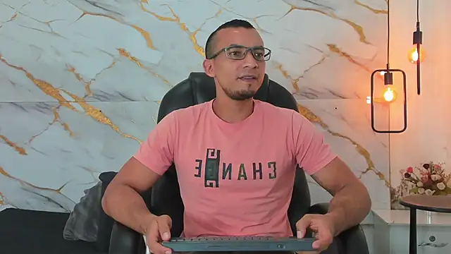Snapshot of johan_miller0 chatting on September 20, 11:49 pm johan miller0 online show from September 20, 11:49 pm