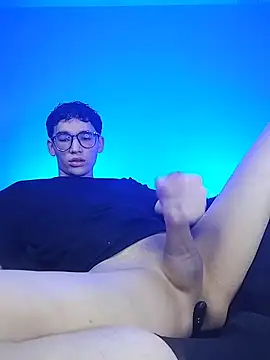 Eliot Haworth online show from November 4, 12:33 am