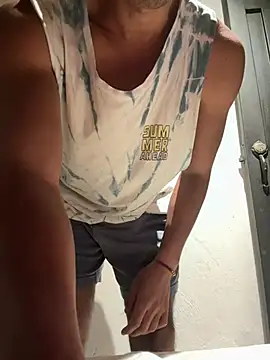 camiloyks online show from August 10, 4:07 am