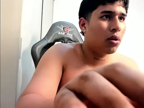 Snapshot of jhony_dickm chatting on September 11, 11:59 pm jhony dickm online show from September 11, 11:59 pm