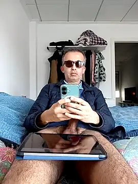 EmilioTaladdro online show from April 7, 4:40 pm