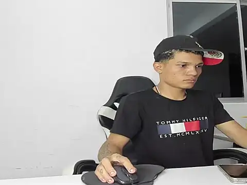 EL VENEZOLANO 22CM online show from February 5, 7:04 am