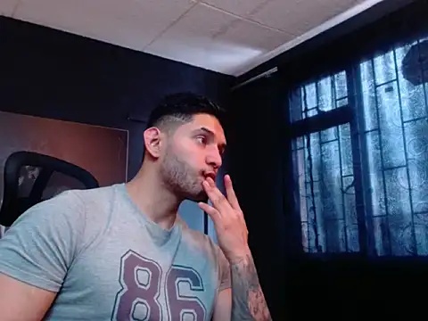 Snapshot of RichardMilleer chatting on October 20, 1:59 pm RichardMilleer online show from October 20, 1:59 pm