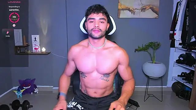 JordanRossie online show from April 18, 4:47 am