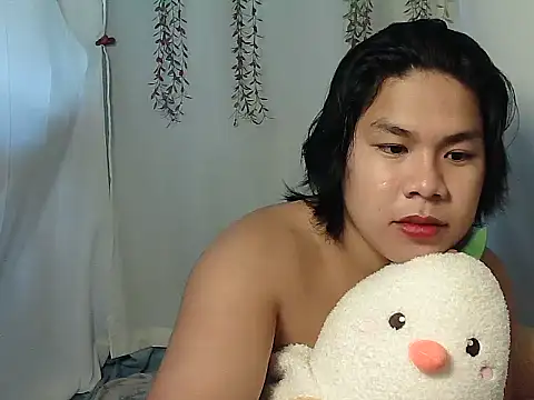 Huntrix2025 online show from December 15, 7:16 am