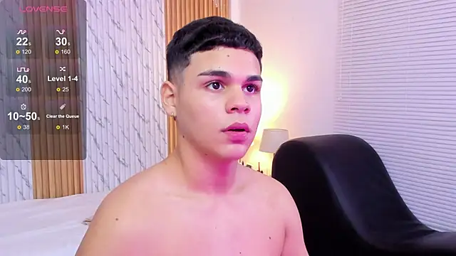 james jonnes online show from November 3, 9:05 pm