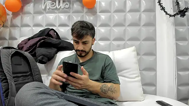 Jack Daniel   online show from October 21, 2:20 pm