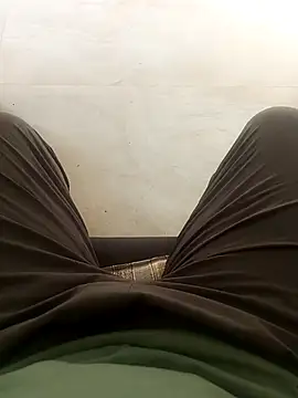 Snapshot of karandeep_Bhagat chatting on September 20, 10:15 am karandeep Bhagat online show from September 20, 10:15 am