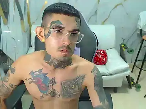 boy tatto777 online show from September 22, 6:51 pm