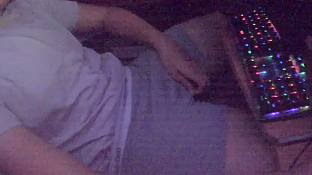 xderox318 online show from November 15, 12:12 am