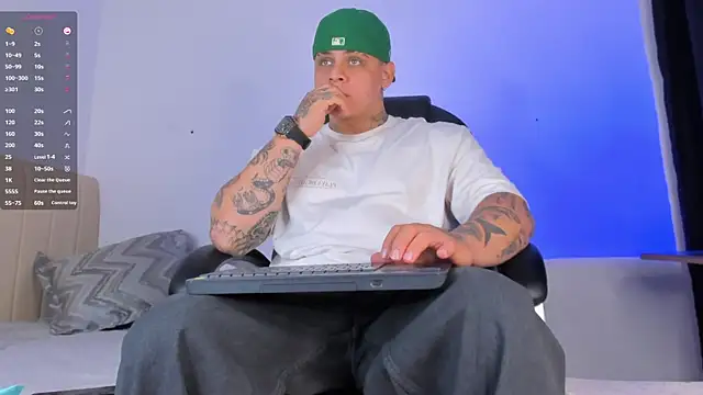 denis munera online show from October 24, 10:50 am