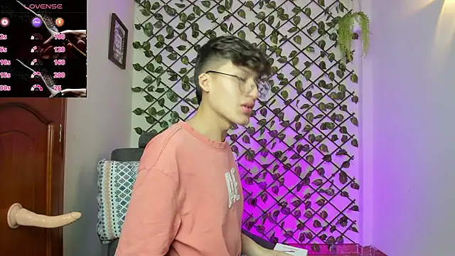 bellmontneon online show from January 14, 1:27 pm