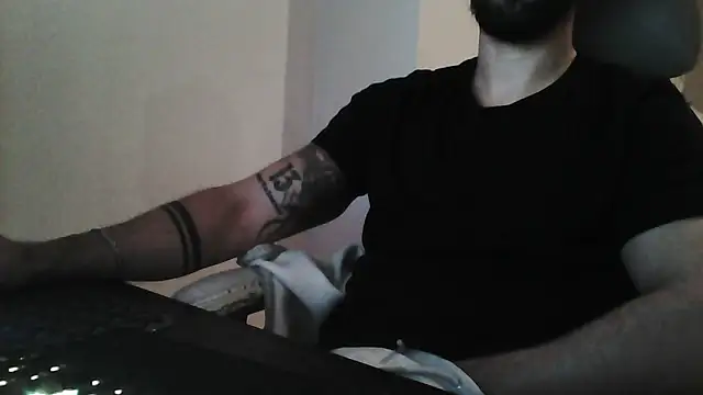 yourfantasy777 online show from February 26, 7:48 pm