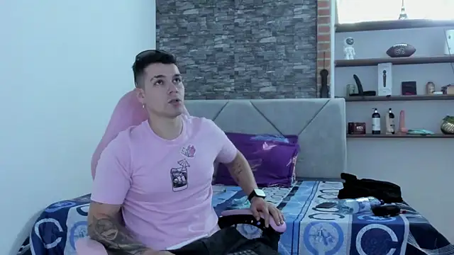 BooyHott  online show from January 7, 7:19 pm