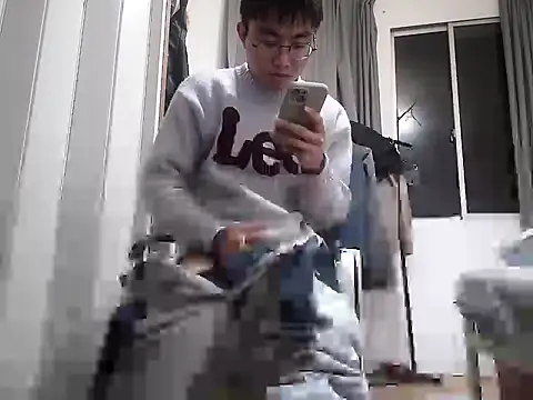 leeyoung  online show from December 18, 10:11 am