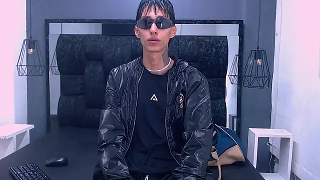 Daniel delux  online show from October 28, 12:18 pm