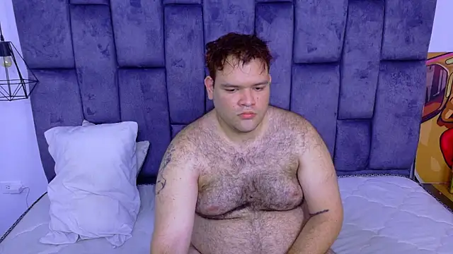 Snapshot of big_bearr chatting on October 20, 9:08 pm big bearr online show from October 20, 9:08 pm