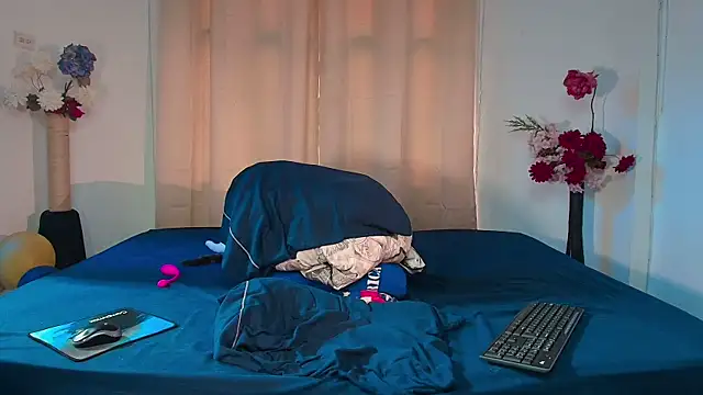 LucasGaeel online show from April 10, 2:46 pm