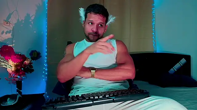 LucasGaeel online show from November 11, 1:10 am