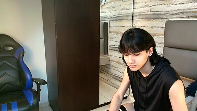 Lovers 21 online show from December 15, 3:36 am