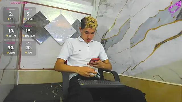 Stiben boy online show from October 4, 7:29 pm