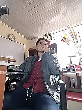 Snapshot of Angel_3-0 chatting on October 3, 3:39 pm Angel 3-0 online show from October 3, 3:39 pm