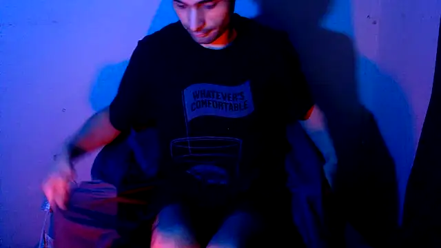 highinhtxx online show from November 10, 5:34 am