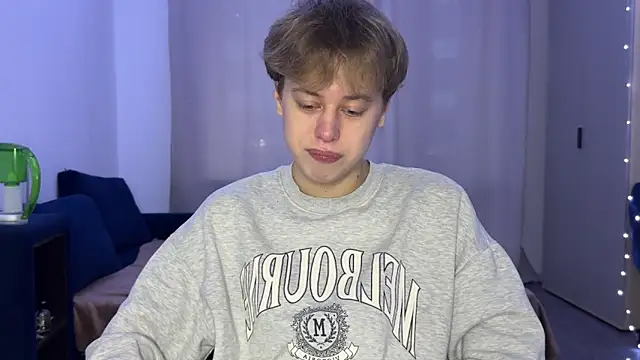  bee boy  online show from November 26, 1:14 pm