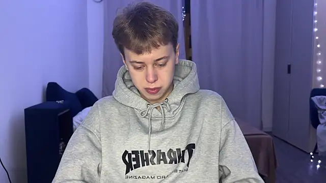  bee boy  online show from November 29, 2:30 pm