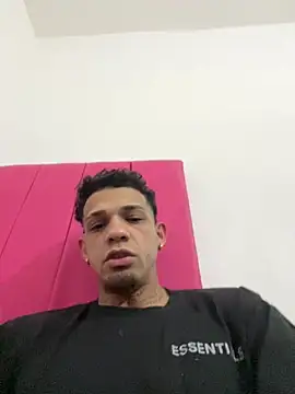 Valentino-elTuyo online show from April 13, 2:18 pm