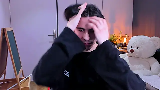 Ellis Rin online show from November 3, 9:16 pm