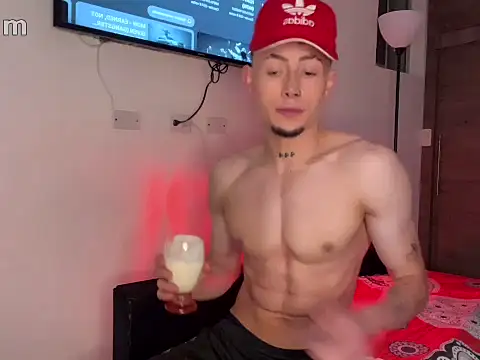 strongManLatino online show from March 11, 1:56 am