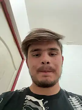 vvUMvv online show from April 15, 2:44 am