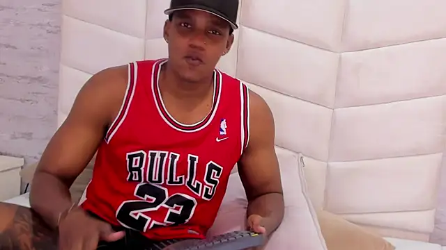 jax black online show from November 12, 7:19 pm