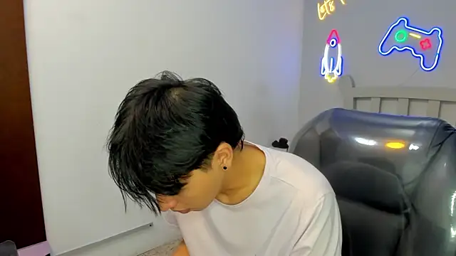 StiwenTwink online show from October 22, 3:38 pm