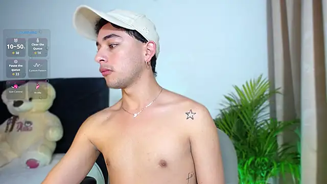 ERIK-VELA online show from October 11, 3:38 pm