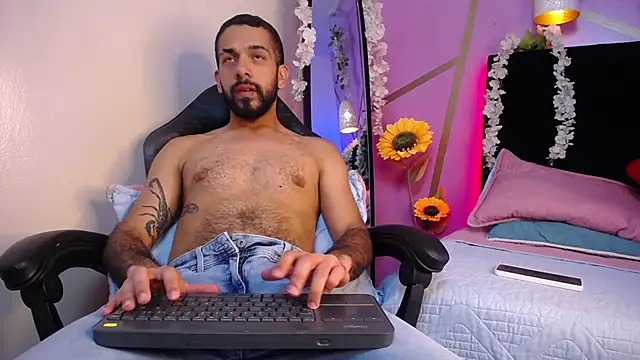 Lobo sex21 online show from November 4, 7:59 pm