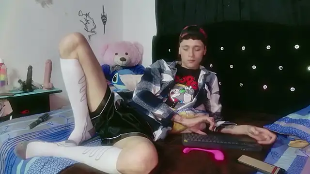 Tyler cat online show from January 7, 3:11 am