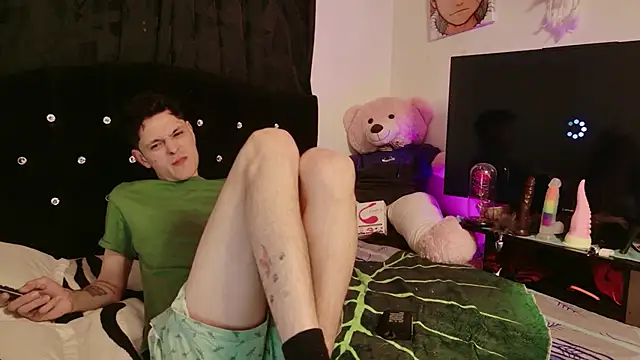 Tyler cat online show from October 2, 11:03 am