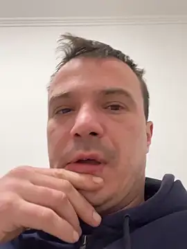 viktor1992-1-1 online show from February 15, 6:16 pm