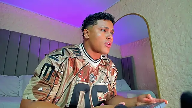 lebron james25 online show from October 3, 12:54 pm