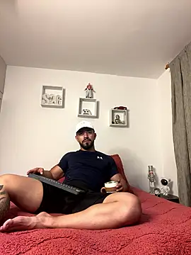 Ezzio Scolaro online show from January 14, 2:16 am