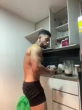 Ezzio Scolaro online show from March 22, 4:17 am