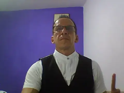  axelking  online show from January 9, 3:45 am