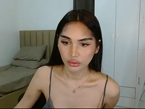 MonstrousDarcy online show from October 4, 7:02 am